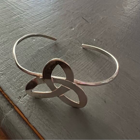 Sterling Silver Cuff Bracelet Artist Made - Picture 4 of 6